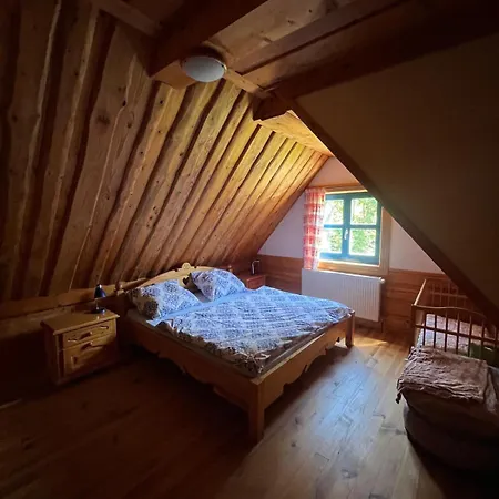 Valika * Езерско